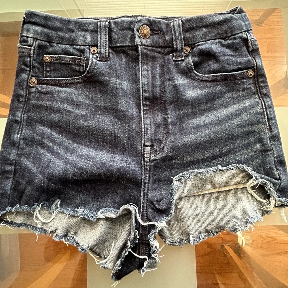 American Eagle Next Level Stretch Raw Hem Shorts‎ Size 4